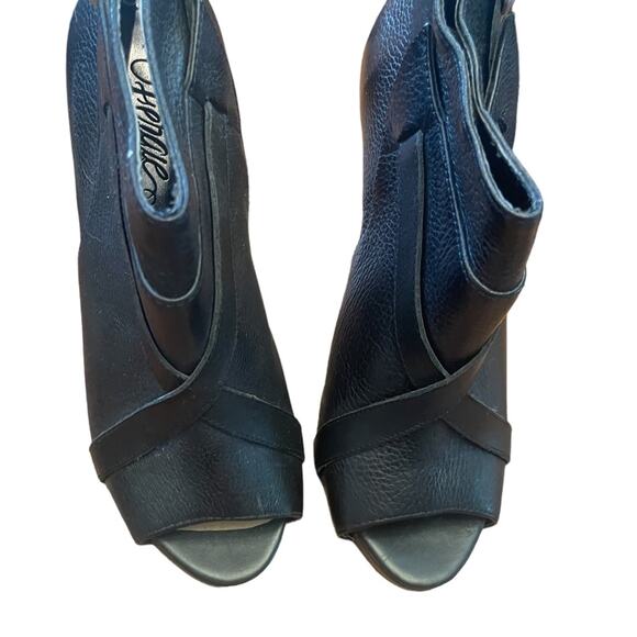 Fergie black leather peep toe bootie heels size 6.5 - Picture 3 of 12